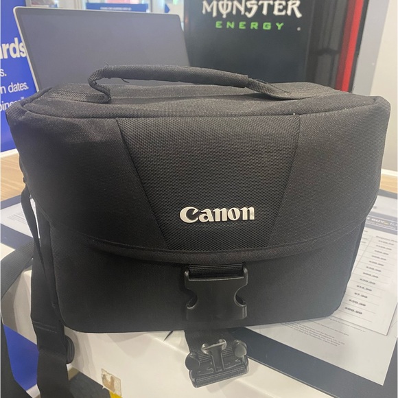 Rebel t6 with Lens, Camera and Charger - Picture 2 of 4